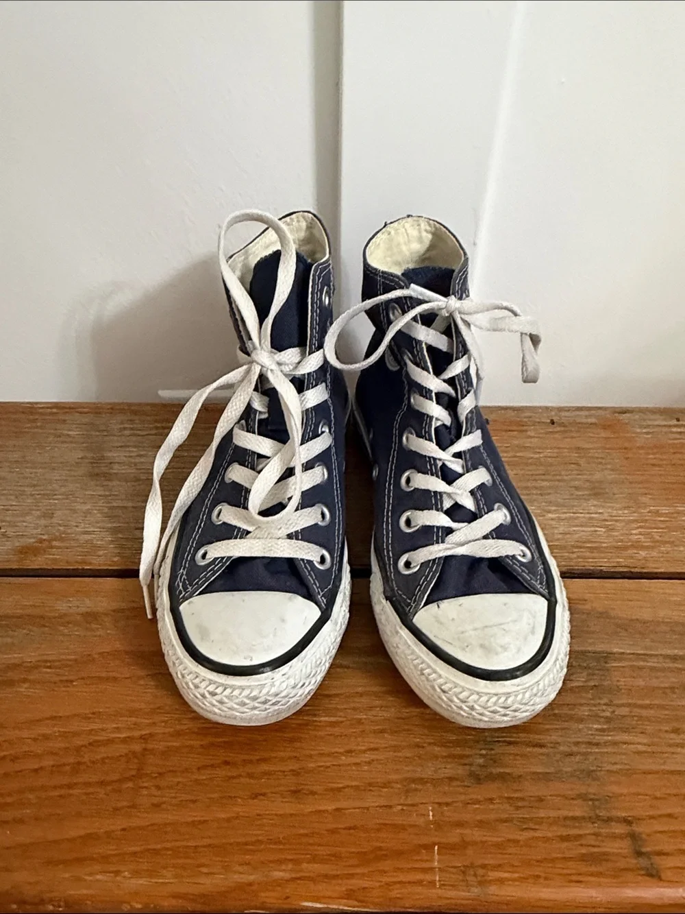 Converse Chuck Taylor Navy Blue High Top Sneakers Size 5
